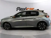 Usado Peugeot 208 Allure 101 CV (74 kW) 2025 Gris Utilitario