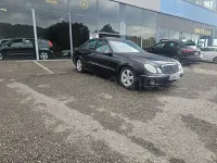 Usado Mercedes E320 Avantgarde 204 CV (150 kW) 2004 Negro Berlina