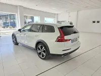 Usado Volvo V60 CC Pro 190 CV (139 kW) 2020 Blanco Familiar