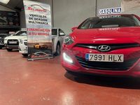 Usado Hyundai i30 100 CV (73 kW) 2012 Rojo Berlina