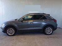 Usado VW T-Roc Life 115 CV (84 kW) 2023 Gris metalizado SUV