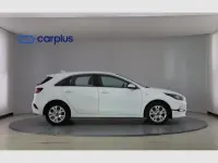 Usado Kia Ceed 136 CV (100 kW) 2022 Blanco Utilitario