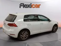 Usado VW Golf VII Advance 125 CV (91 kW) 2017 Blanco Berlina