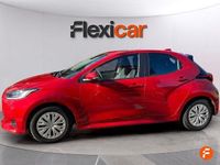 Usado Toyota Yaris Hybrid Active 116 CV (85 kW) 2023 Rojo Berlina