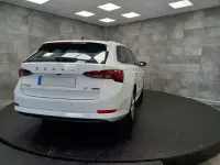 Usado Skoda Octavia 110 CV (80 kW) 2021 Blanco Familiar