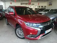 Usado Mitsubishi Outlander P-HEV 224 CV (164 kW) 2018 Granate SUV