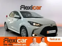 Usado Toyota Yaris Advance 72 CV (52 kW) 2023 Blanco Utilitario