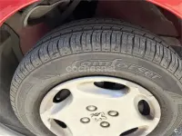 Usado Peugeot 106 58 CV (42 kW) 1998 Rojo Utilitario