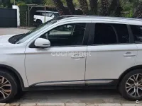 Usado Mitsubishi Outlander Motion 150 CV (110 kW) 2017 Blanco SUV