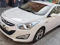 Usado Hyundai i40 136 CV (100 kW) 2013 Blanco Berlina
