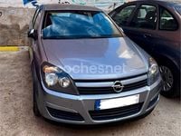 Usado Opel Astra Cosmo 100 CV (73 kW) 2005 Gris / plata Berlina