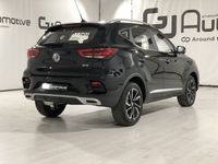 Usado MG ZS Luxury 111 CV (81 kW) 2023 Negro Berlina