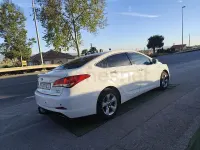 Usado Hyundai i40 Style 136 CV (100 kW) 2012 Blanco Berlina