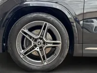 Usado Mercedes GLA200 150 CV (110 kW) 2025 Negro cosmos SUV