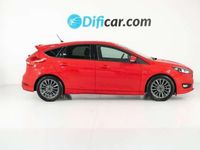 Usado Ford Focus ST-Line 125 CV (91 kW) 2018 Rojo Berlina