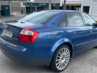 Usado Audi A4 115 CV (84 kW) 2001 Azul Berlina