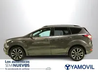 Usado Ford Kuga ST-Line 150 CV (110 kW) 2019 Gris / plata SUV