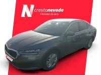 Usado Skoda Octavia Ambition 115 CV (84 kW) 2023 Gris / plata Berlina