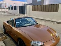 Usado Mazda MX5 110 CV (80 kW) 1998 Naranja Descapotable