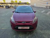 Usado Ford Fiesta Trend 70 CV (51 kW) 2011 Granate Berlina