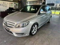 Usado Mercedes B180 109 CV (80 kW) 2013 Gris / plata Utilitario