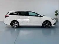 Usado Toyota Auris Hybrid 136 CV (100 kW) 2017 Blanco Familiar