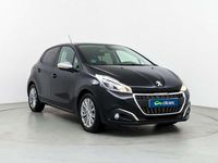 Usado Peugeot 208 Signature Sky 83 CV (61 kW) 2019 Negro Utilitario