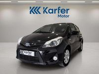 Usado Toyota Yaris Hybrid Active 99 CV (72 kW) 2012 Negro Utilitario