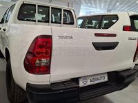 Usado Toyota HiLux 150 CV (110 kW) 2023 Blanco Pickup/Camioneta
