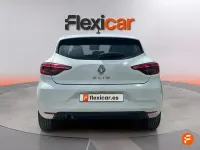Usado Renault Clio SE 90 CV (66 kW) 2022 Blanco Utilitario