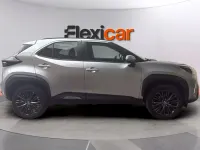 Usado Toyota Yaris 116 CV (85 kW) 2023 Gris Utilitario