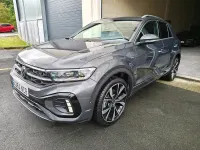 Usado VW T-Roc R-line 150 CV (110 kW) 2025 Gris / plata SUV