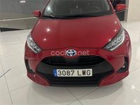 Usado Toyota Yaris Cross Plus 116 CV (85 kW) 2022 Granate SUV