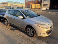 Usado Renault Mégane Dynamique 105 CV (77 kW) 2008 Gris / plata Berlina