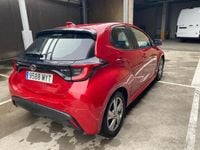 Usado Toyota Yaris Hybrid Active 116 CV (85 kW) 2025 Rojo Berlina