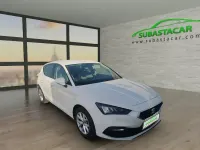Usado Seat Leon Style 130 CV (95 kW) 2022 Blanco