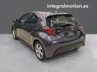 Usado Toyota Yaris Hybrid Active 115 CV (84 kW) 2025 Gris