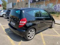 Usado Mercedes A180 109 CV (80 kW) 2007 Negro Berlina