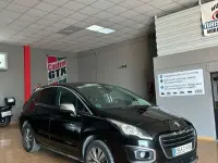 Usado Peugeot 3008 Style 120 CV (88 kW) 2014 Negro Familiar
