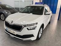 Usado Skoda Kamiq Ambition 110 CV (80 kW) 2021 Blanco SUV