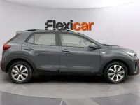 Usado Kia Stonic 101 CV (74 kW) 2021 Gris SUV