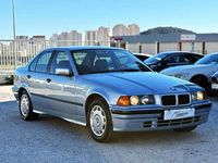 Usado BMW 320 150 CV (110 kW) 1991 Azul Berlina