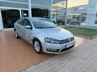 Usado VW Passat Edition 140 CV (102 kW) 2011 Gris / plata Berlina