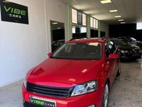 Usado VW Passat Advance 140 CV (102 kW) 2012 Rojo Familiar