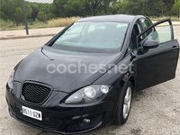 Usado Seat Leon Reference 105 CV (77 kW) 2010 Negro Berlina
