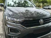 Usado VW T-Roc Advance 110 CV (80 kW) 2022 Gris / plata SUV