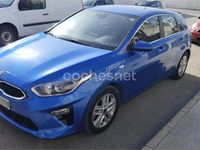 Usado Kia Ceed 120 CV (88 kW) 2018 Azul Utilitario