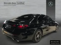 Usado Mercedes E220 AMG line Plus 197 CV (144 kW) 2024 Negro obsidiana Familiar