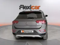 Usado VW T-Roc Advance 110 CV (80 kW) 2022 Gris SUV