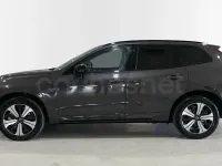 Usado Volvo XC60 Plus 350 CV (257 kW) 2025 Gris / plata SUV